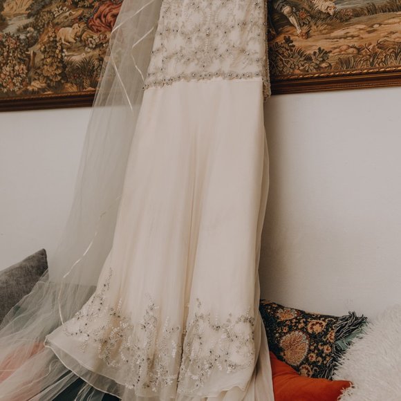 Vintage Jim Hjelm Beaded Wedding Gown - Picture 12 of 16